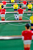 tisch-foottable-spiel-mit-gelben-und-roten-playersball.jpg?b=1&s=170x170&k=20&c=F_EsN0mm59sYipWManio5O8MTFAPzgDyEWkGzjuml7E=