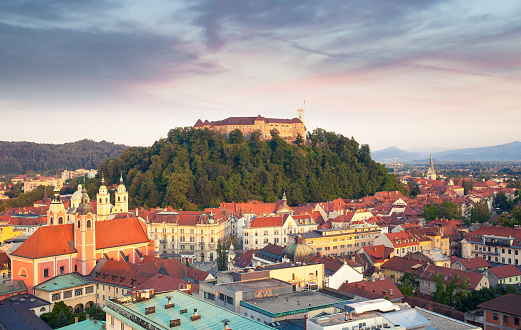 Liubliana, Eslovenia a la ciudad photo