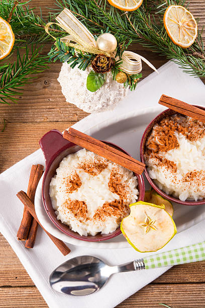 istock milk rice with cinnamon and applesauce 476311115