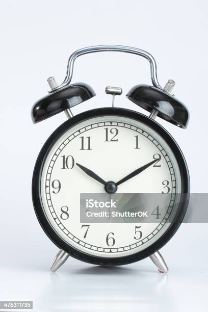 Vintage Color Negro Reloj Despertador Foto de stock y más banco de imágenes de Abstracto - Abstracto, Alerta, Cronometrador
