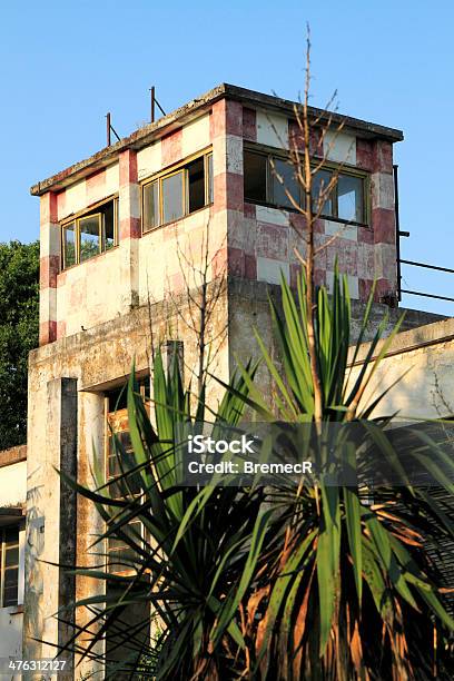 Abandonado Torre De Controlo De Tráfego Aéreo - Fotografias de stock e mais imagens de 5 Horas - 5 Horas, Abandonado, Aeroporto