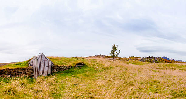 istock Old shack in Iceland 476312707