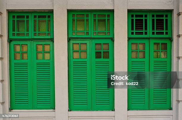 グリーンの窓コンクリートの壁 - カラフルのストックフォトや画像を多数ご用意 - カラフル, ガラス, コンクリート