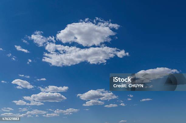 Foto de Nuvem e mais fotos de stock de Aberto - Aberto, Acessibilidade, Azul