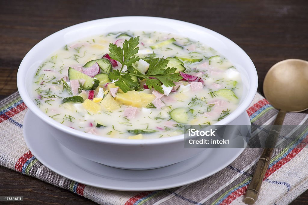 Zuppa di verdure (okroshka) - Foto stock royalty-free di Aneto