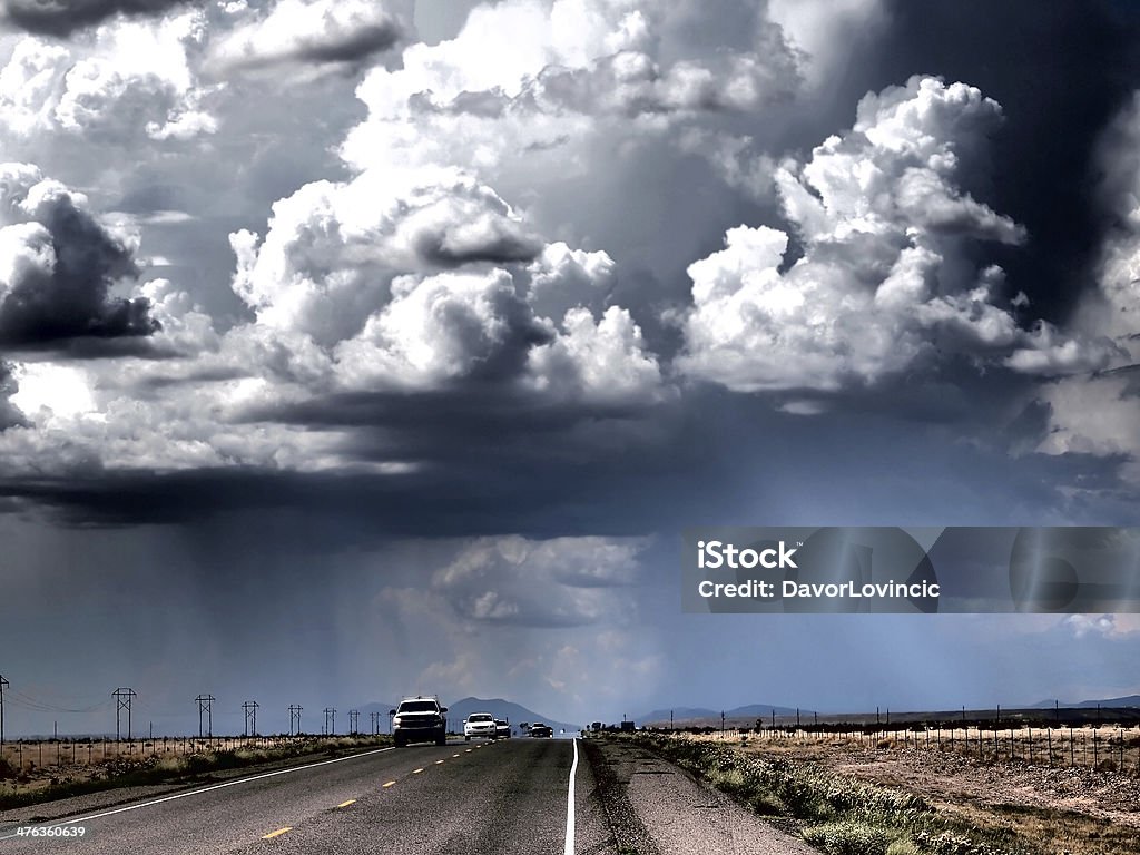 Chuva no deserto - Foto de stock de Azul royalty-free