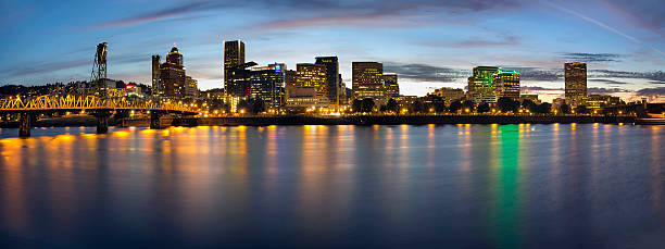 istock Portland Oregon Downtown Waterfront Skyline at Blue Hour 476362061