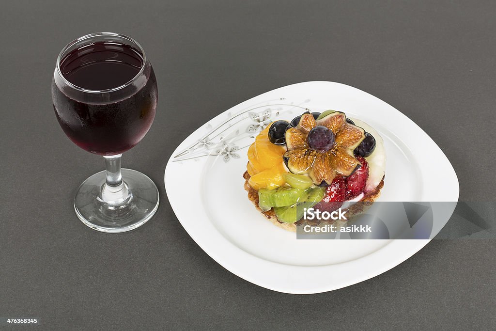 Deliziose torte di frutta e succo di ciliegia - Foto stock royalty-free di Cantucci