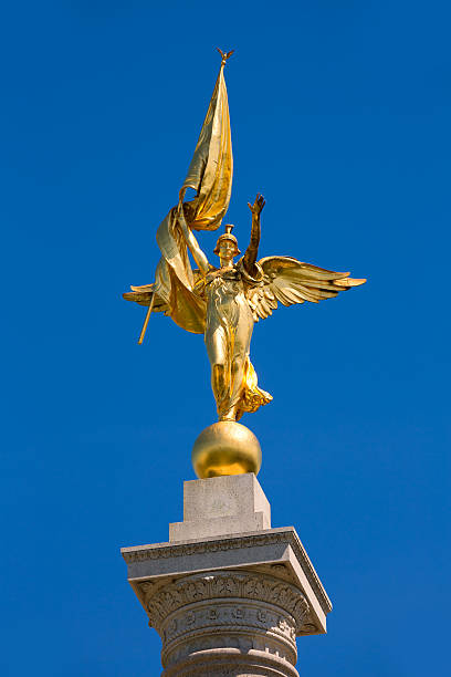istock World War II Memorial in washington DC USA 476381116