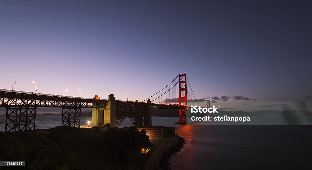 Golden Gate bridge nocą - Zbiór zdjęć royalty-free (Architektura)