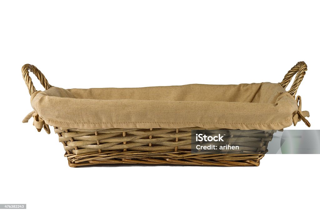 Vuoto in legno di frutta o cesto di pane isolato su sfondo bianco - Foto stock royalty-free di Alimentazione sana