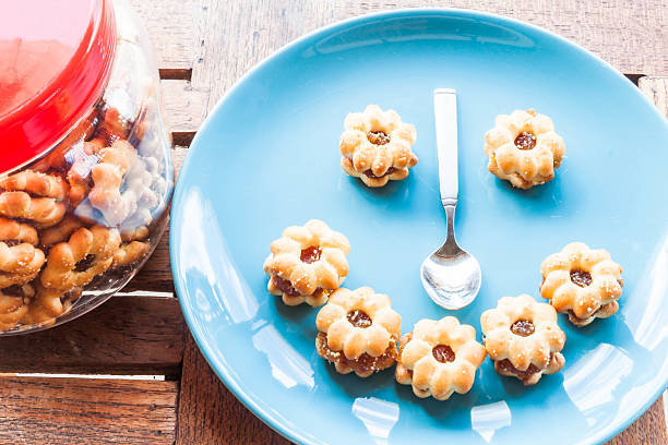 istock Happy face of pineapple filling biscuits 476389687