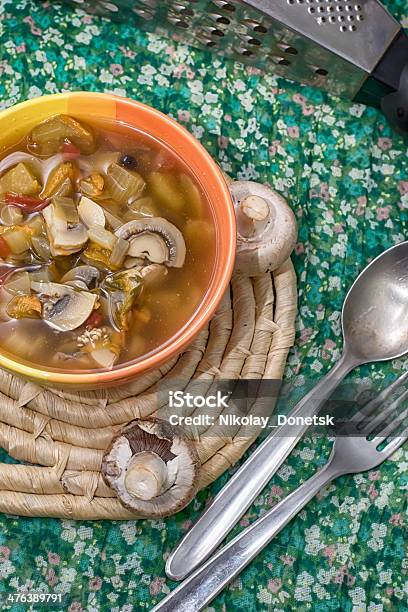 Foto de Sopa De Cogumelos e mais fotos de stock de Aipo - Aipo, Alface, Alimentação Saudável