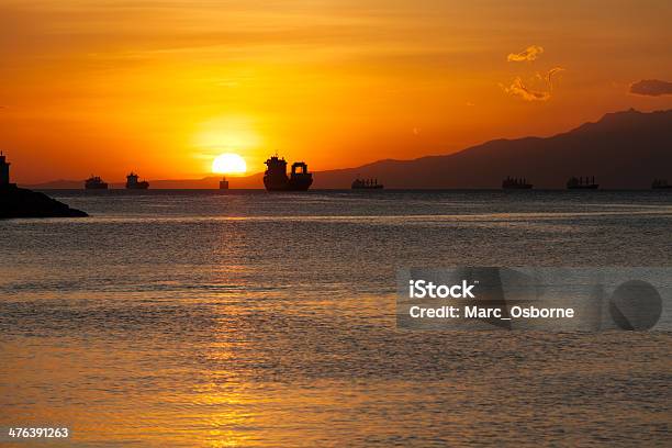 Atardecer En La Bahía De Manila Foto de stock y más banco de imágenes de Agua - Agua, Aire libre, Asia