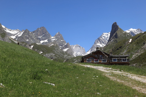 Les Barmettes hut and la Grande Casse is in the background