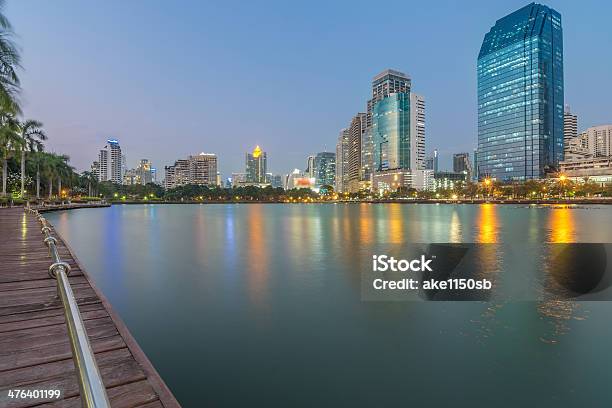 Foto de Bangkok Cidade De Ângulos e mais fotos de stock de Arquitetura - Arquitetura, Arranha-céu, Azul