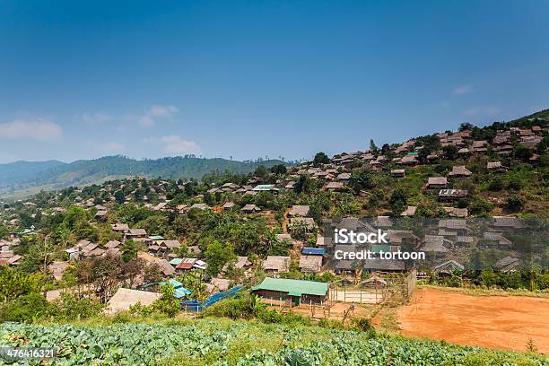 Centros De Evacuação Em De Tak Tailândia - Fotografias de stock e mais imagens de Acidente Natural - Acidente Natural, Acidentes e Desastres, Adulto