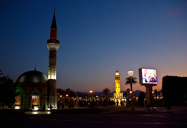 moschea konak - izmir turkey konak clock tower foto e immagini stock