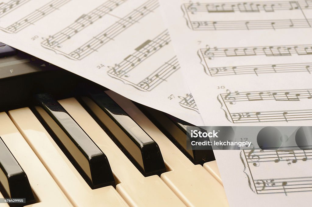 Clavier de piano et sheetmusic - Photo de Piano libre de droits
