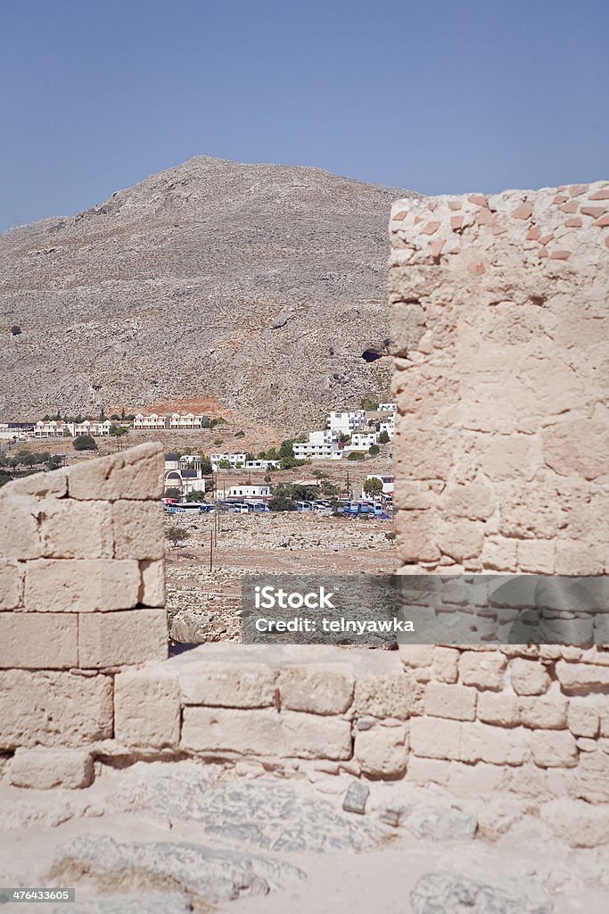 Lindos, Rhodes Island, Greece - Foto de stock de Acrópolis - Pueblo de Lindos libre de derechos