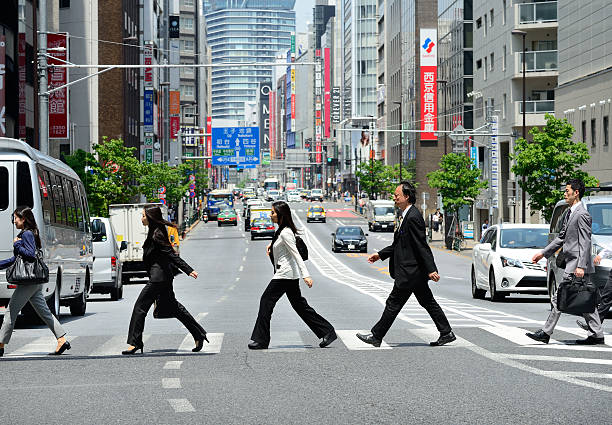 istock Crowd crossing street in Tokyo 476435626