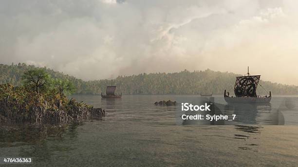 Longships Nella Nebbia - Fotografie stock e altre immagini di Nave vichinga - Nave vichinga, Vichingo, Mezzo di trasporto marittimo