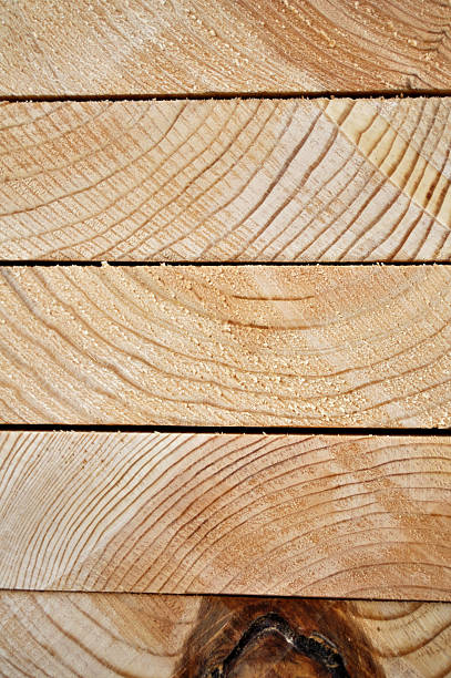 primer plano de apilado madera - the end wood timber construction fotografías e imágenes de stock