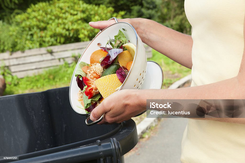 Descartar frutas e vegtable resíduos - Foto de stock de Comida royalty-free