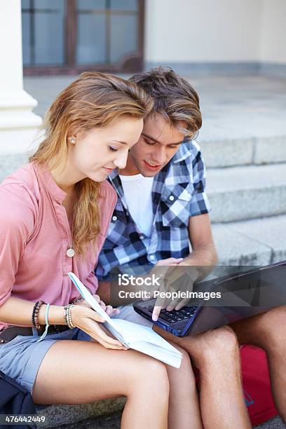 Foto de Ficar A Perder Aulas e mais fotos de stock de 20 Anos - 20 Anos, 20-24 Anos, Adulto