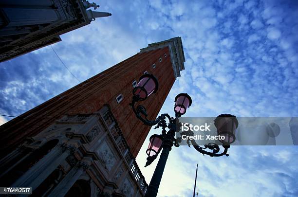 Piazza San Marco Presso Alba - Fotografie stock e altre immagini di Alba - Crepuscolo - Alba - Crepuscolo, Architettura, Arco - Architettura