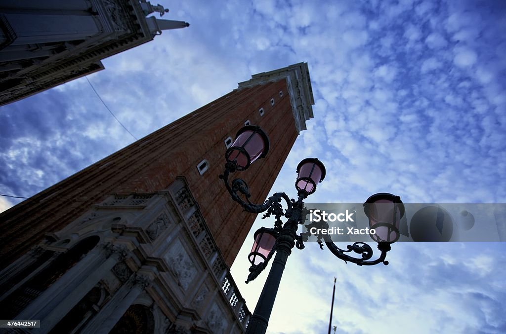 Piazza San Marco, ao amanhecer - Foto de stock de Arco - Característica arquitetônica royalty-free