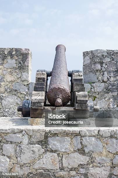 Cannon Foto de stock y más banco de imágenes de Llanes - Llanes, Arma, Cañón - Artillería