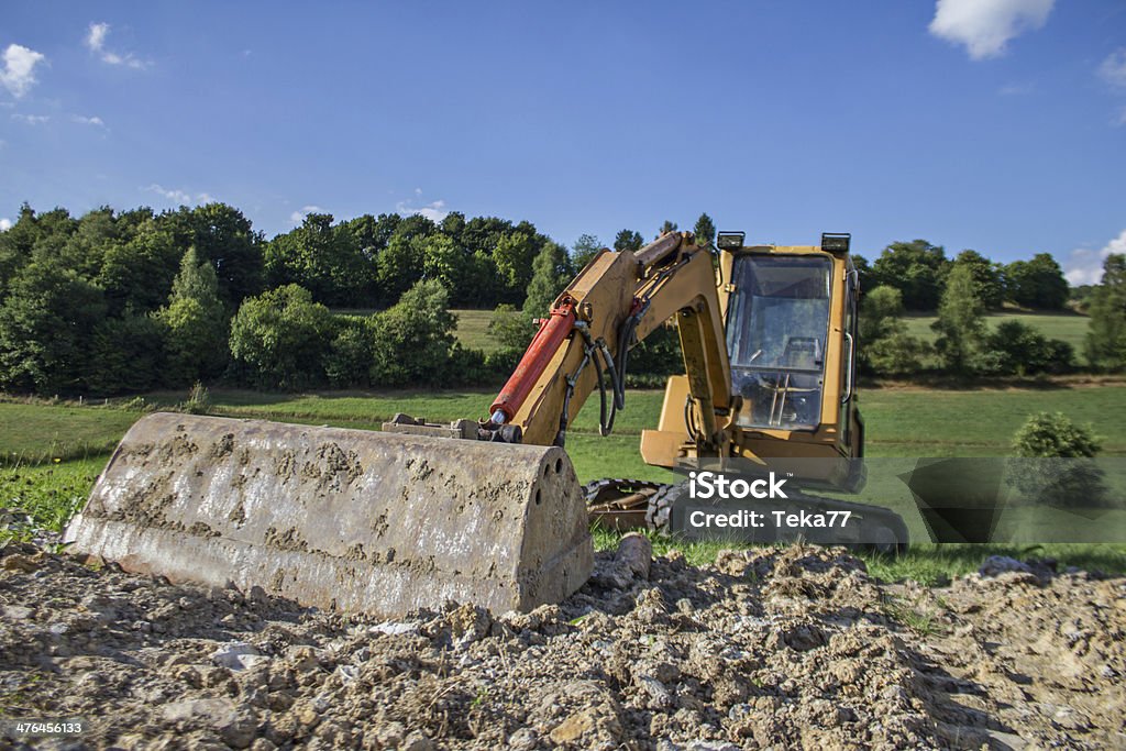 excavator no campo - Foto de stock de Escavadora Mecânica royalty-free