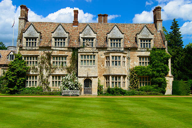 anglesey abbey, jacobeo estilo casa en inglaterra - the bigger picture refrán en inglés fotografías e imágenes de stock