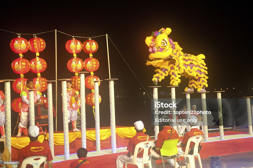 ライオン・ダンスの中国の新年。 - お祝いのロイヤリティフリーストックフォト