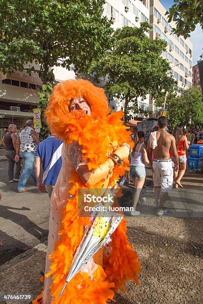 Calle Carnaval De Río Foto de stock y más banco de imágenes de Adulto - Adulto, Aire libre, Alegoría