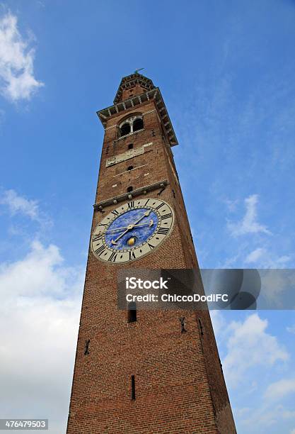 Hohe Turm Mit Uhr In Roten Ziegeln Palladianabasilika Stockfoto und mehr Bilder von Andrea Palladio