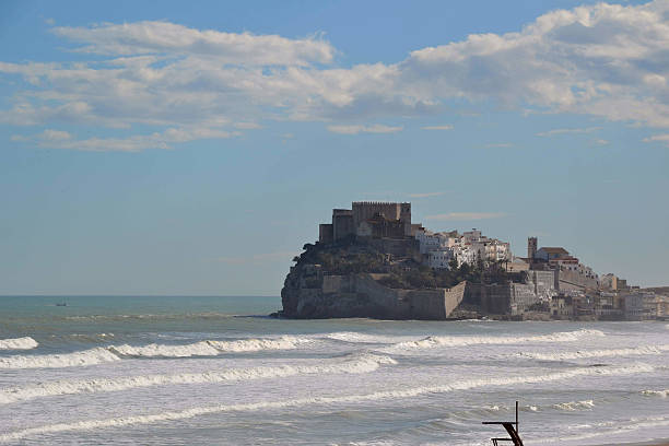 istock Wild Sea Peniscola 476479912
