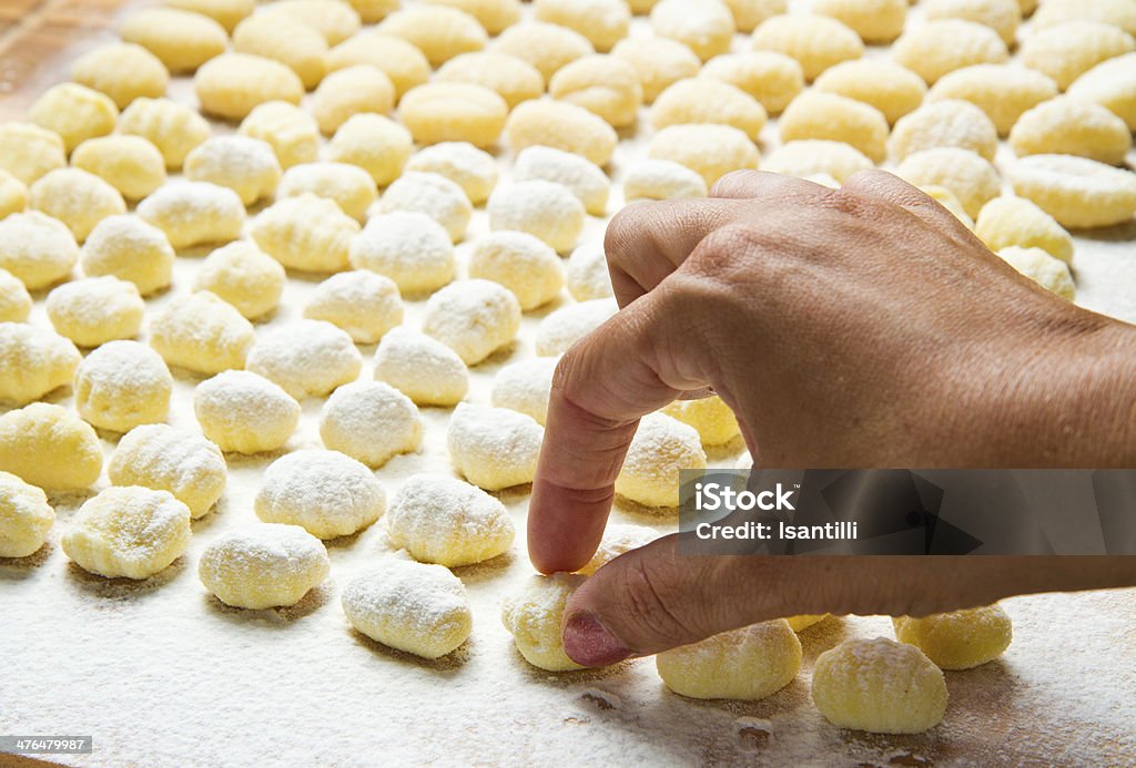 Batatas frescas caseiras Gnochi pronto para cozinhar - Royalty-free Alimentação Saudável Foto de stock