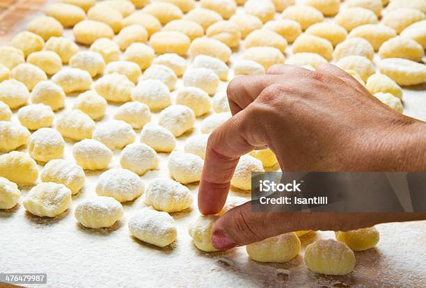 Batatas Frescas Caseiras Gnochi Pronto Para Cozinhar - Fotografias de stock e mais imagens de Alimentação Saudável