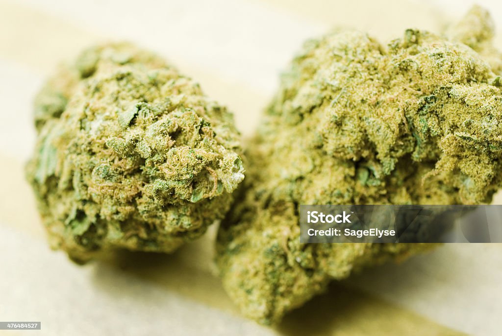 Cannabis рецепторы на золотой полоски - Стоковые фото Альтернативная медицина роялти-фри