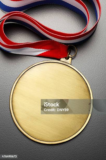 Medalla Foto de stock y más banco de imágenes de Medalla de oro - Medalla de oro, Medalla, Brillante