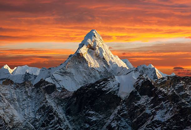 Evening view of Ama Dablam Evening view of Ama Dablam on the way to Everest Base Camp - Nepal mount everest stock pictures, royalty-free photos & images