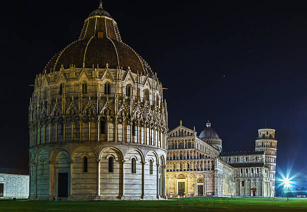 istock Piazza dei Miracoli, Pisa, Italy 476497828