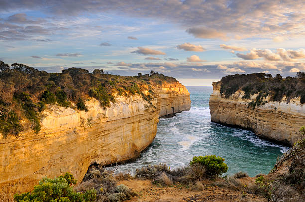 loch and gorge-austrália - the loch ard gorge imagens e fotografias de stock