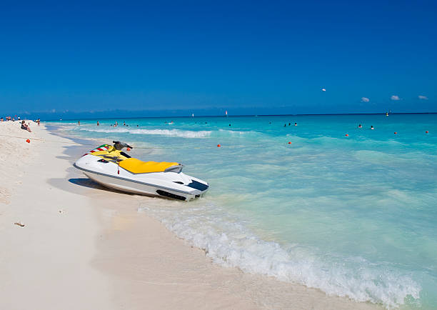 istock Jatski is wating for sail 476530285