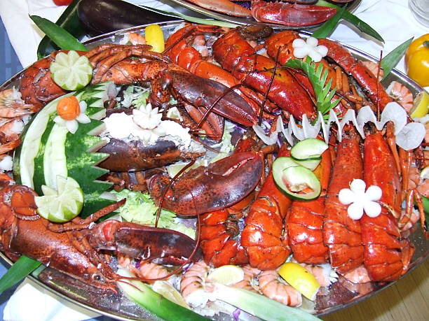 istock Lobsters and shrimps 476539595