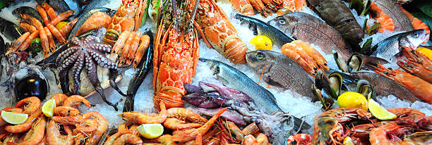 Fresh seafood Variety of fresh seafood on ice fish market photos stock pictures, royalty-free photos & images