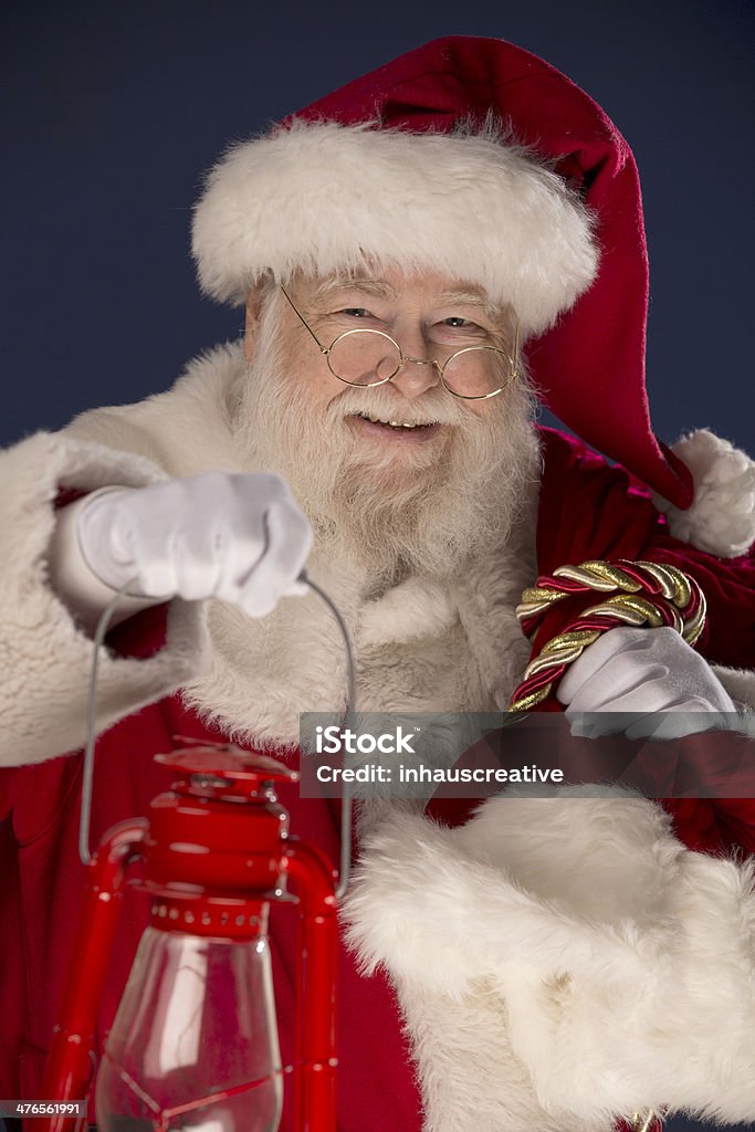 Foto d'epoca reale sacco di regali di Babbo Natale trasporto - Foto stock royalty-free di Accuratezza