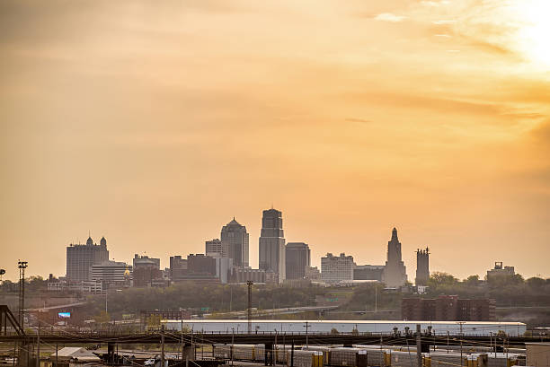 istock Kansas City skyline at sunrise 476563452